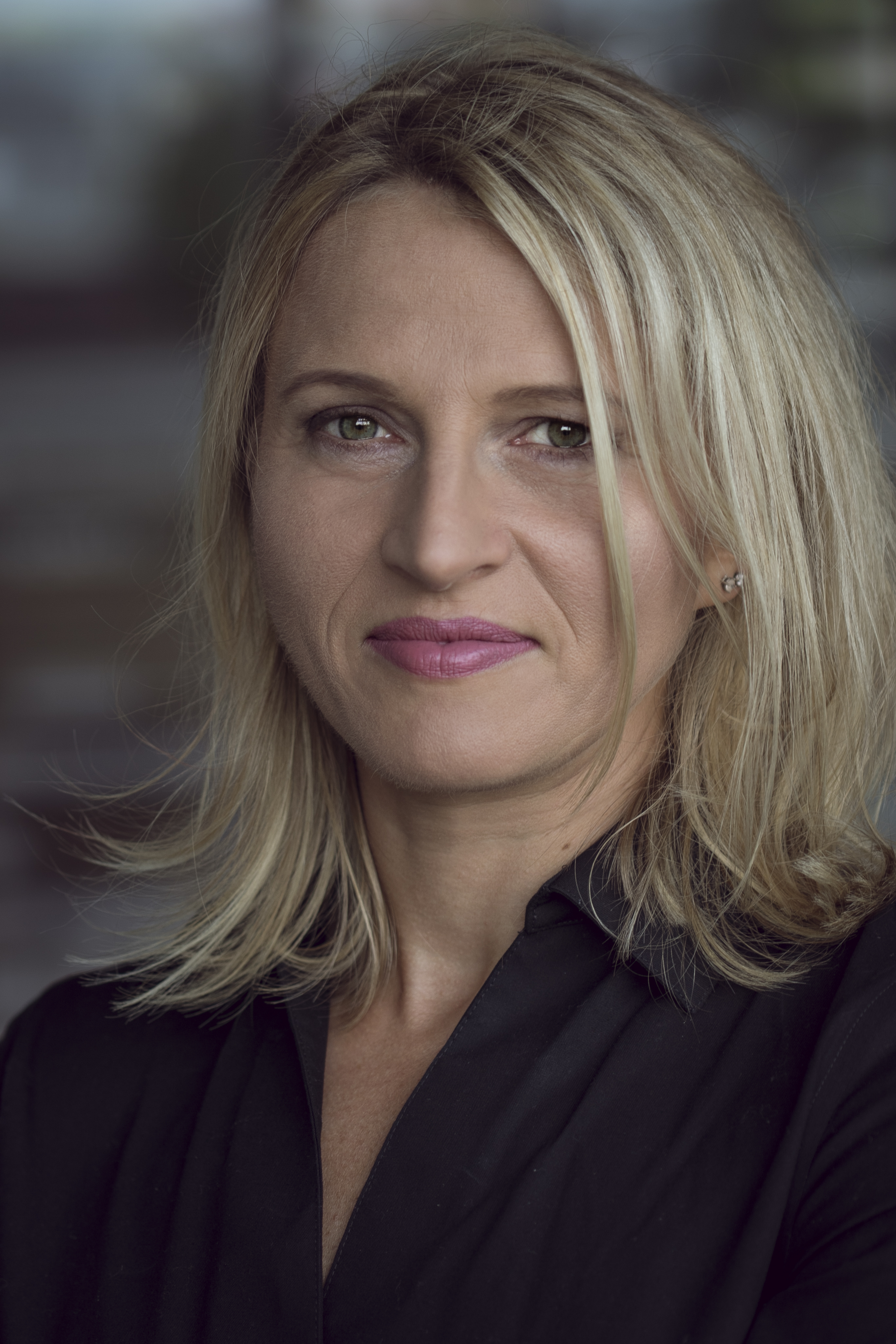 RKR_professional profile pix_small